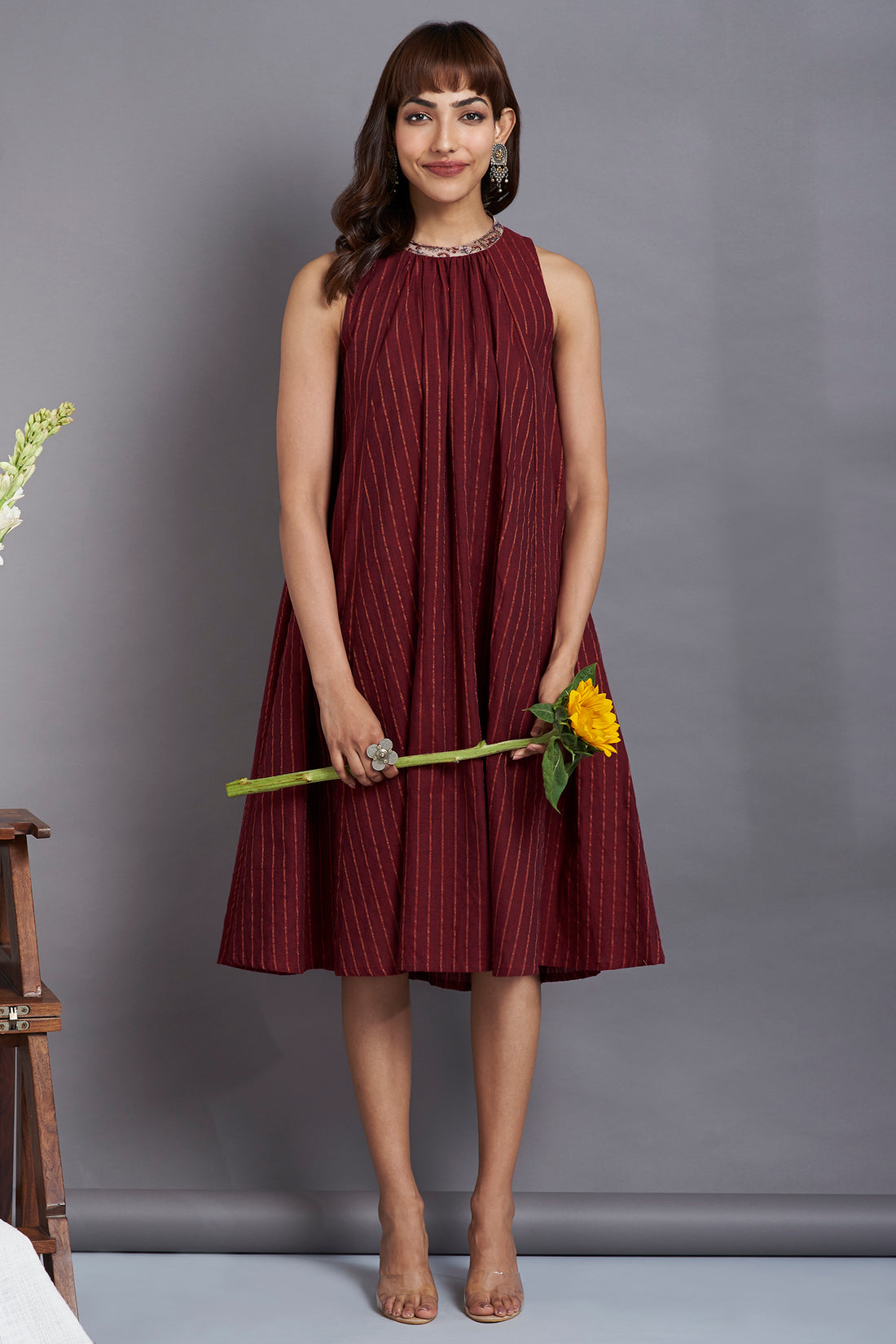 marsala valley - sleeveless crew neck gather dress with gold lines