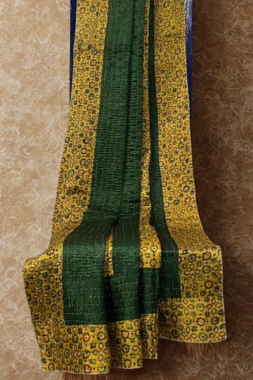 handcrafted reversible mashroo double quilt with filler - Vintage Green & Gold