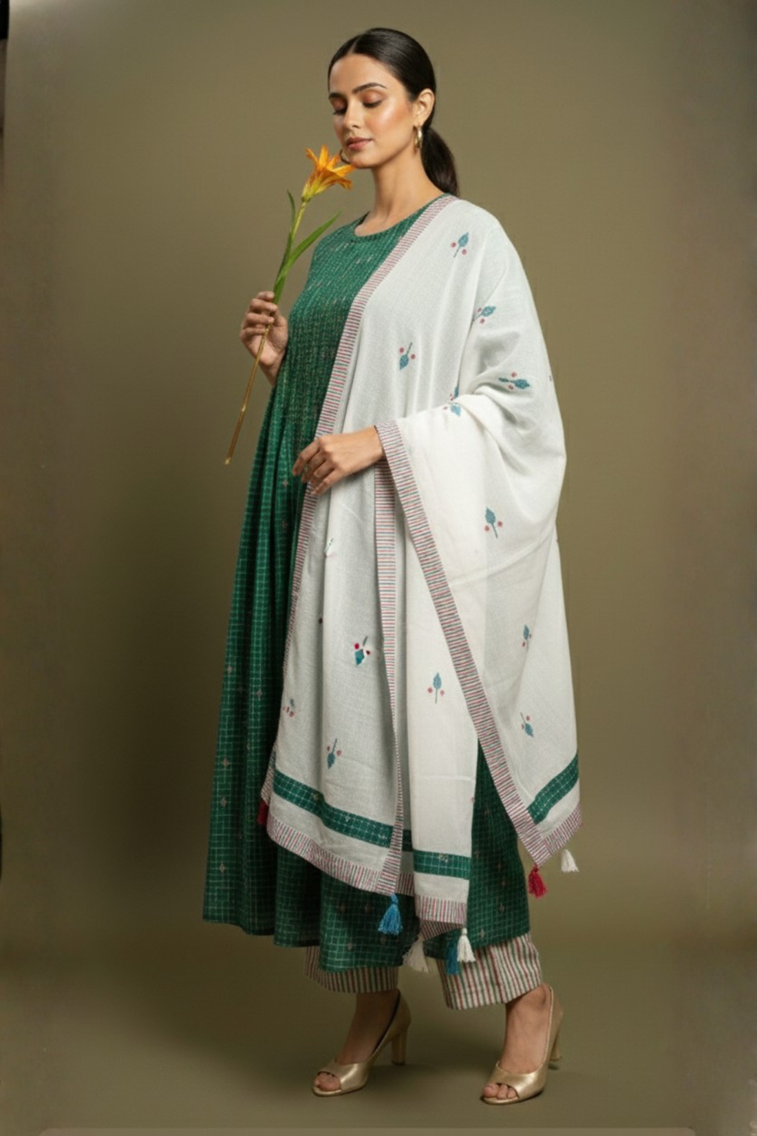 Emerald Pin Bloom Cotton Kurta With Pintuck