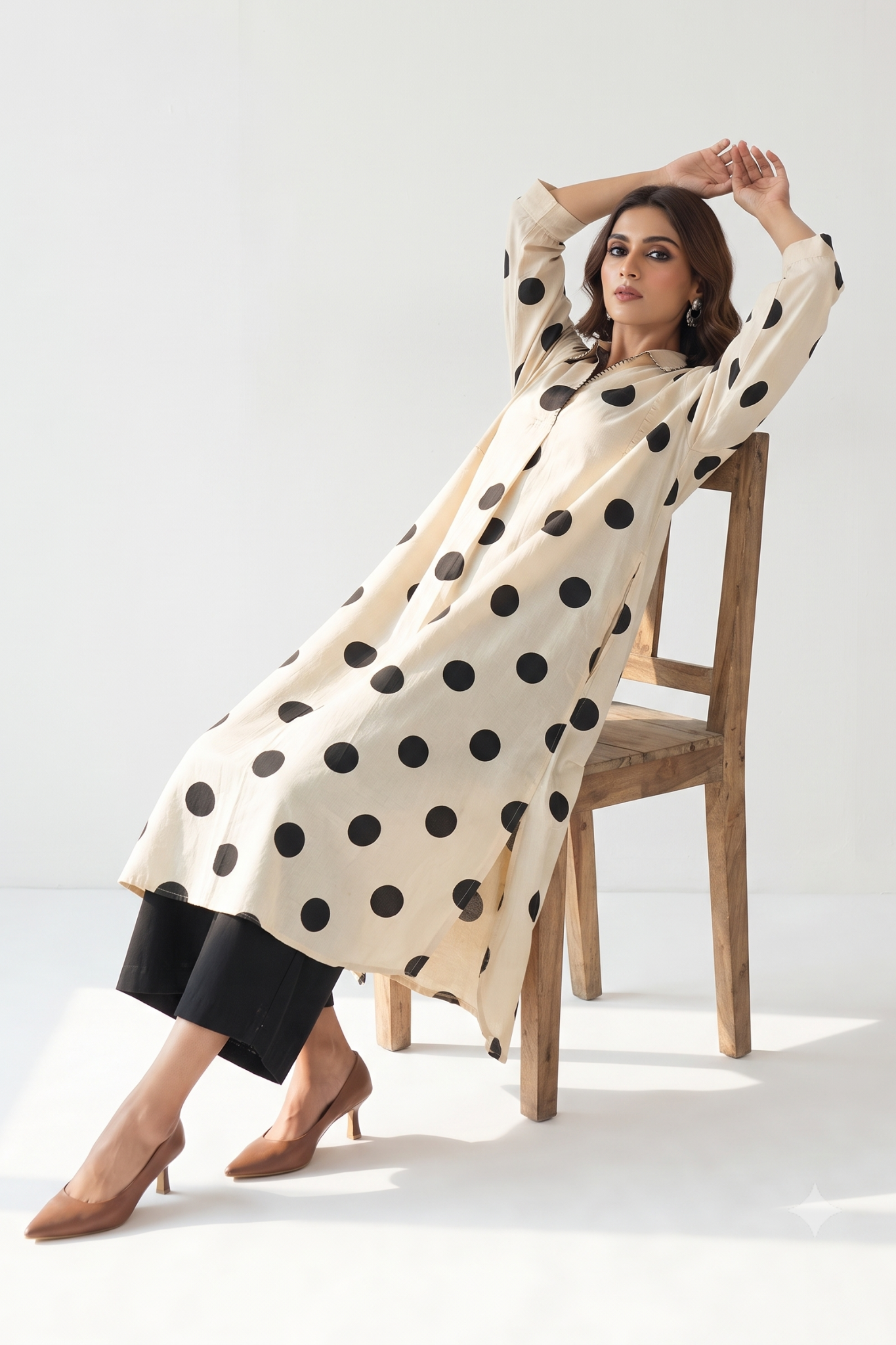 Offwhite Black polka Collar Dress with pockets