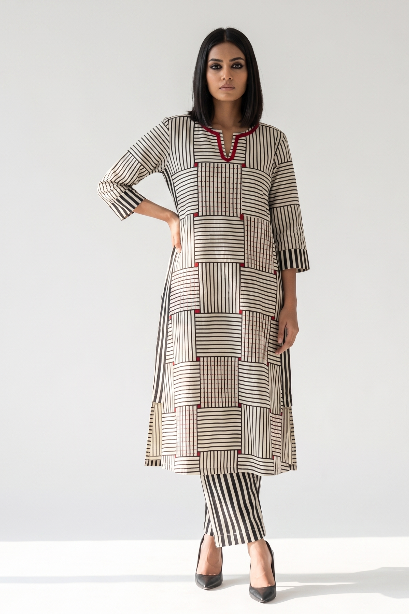 Black_Square_Grid_Cotton_Long_Kurta_With_Side_Twist
