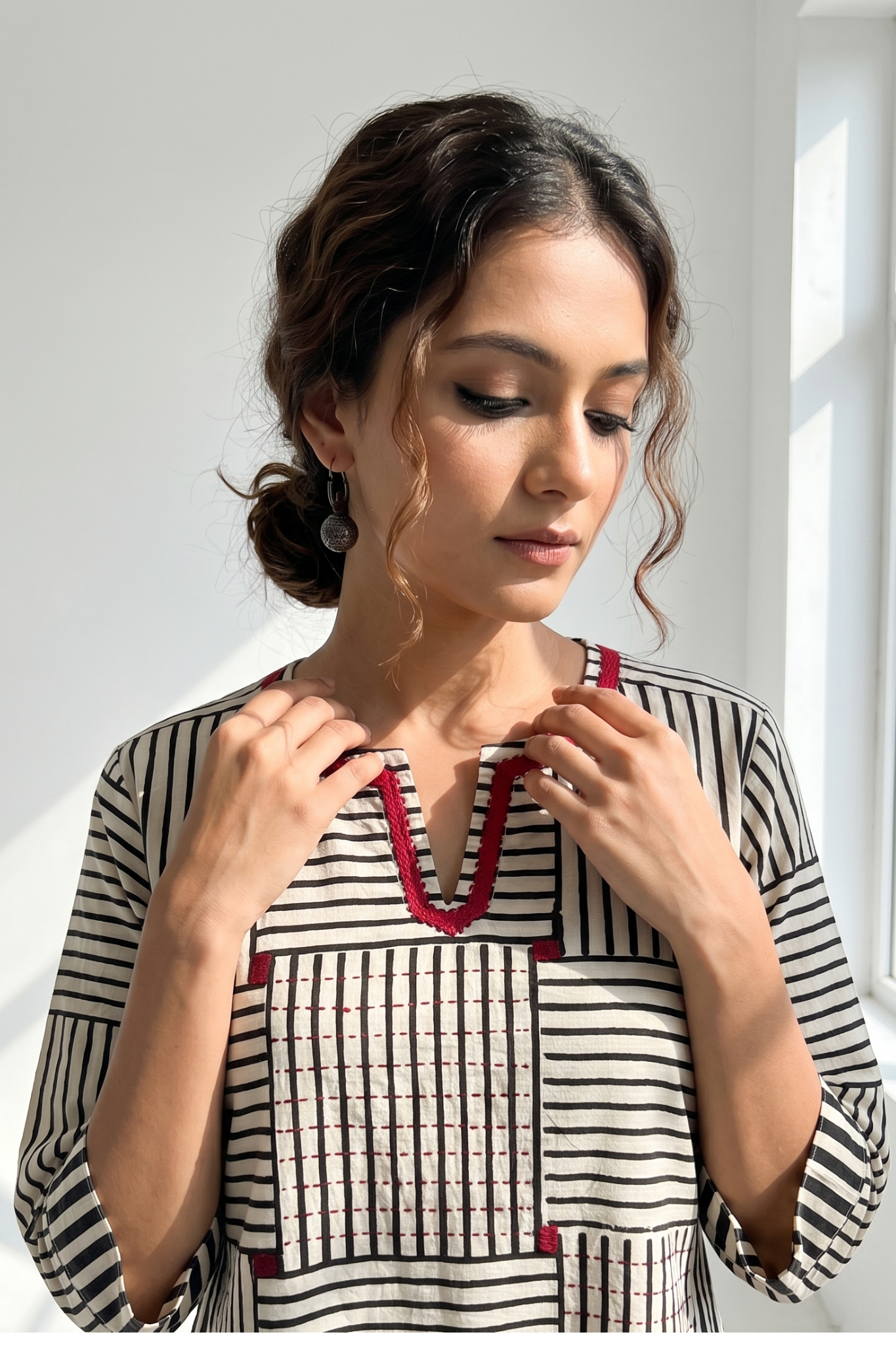 Black_Square_Grid_Cotton_Long_Kurta_With_Side_Twist