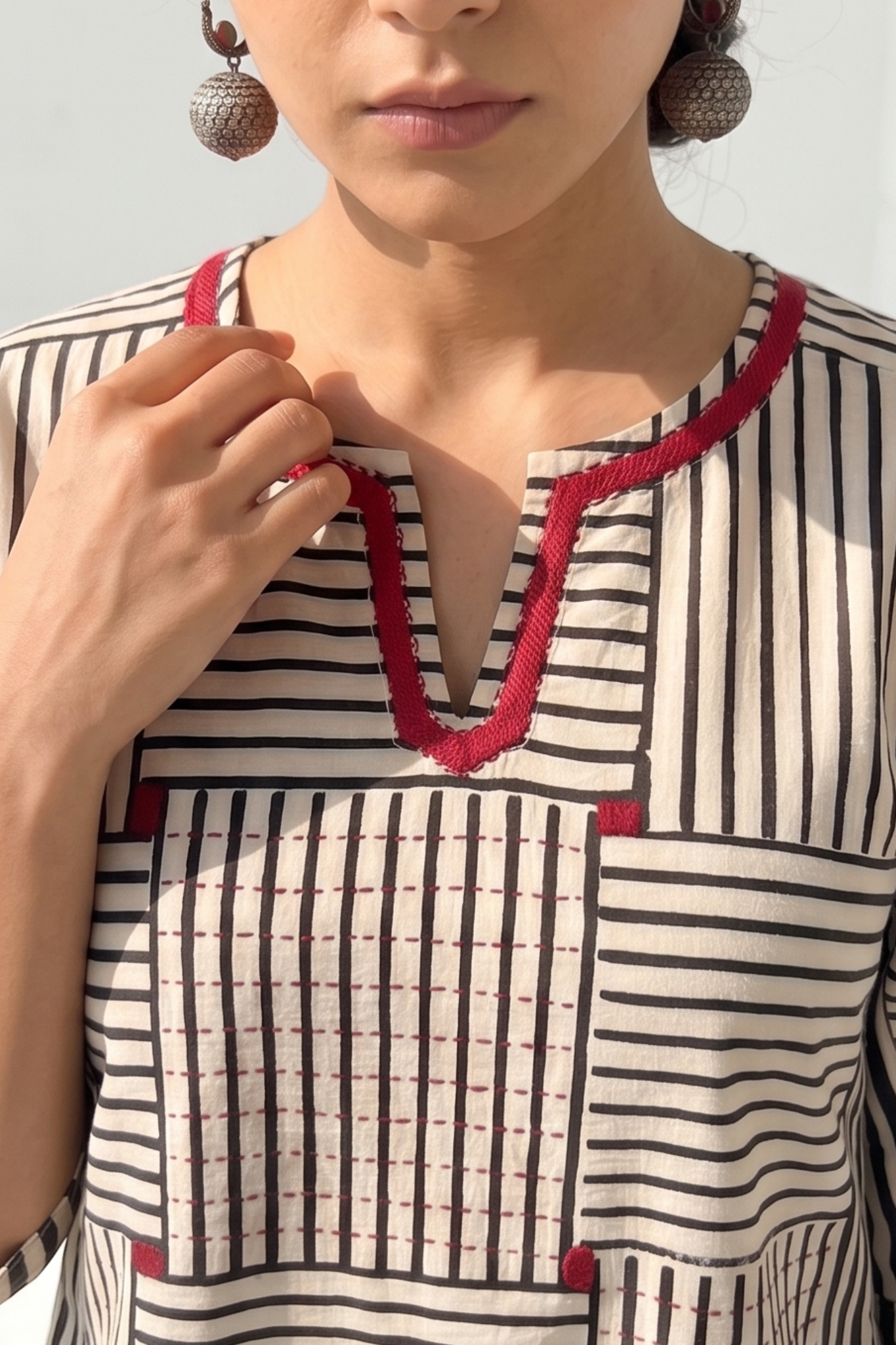 Black_Square_Grid_Cotton_Long_Kurta_With_Side_Twist