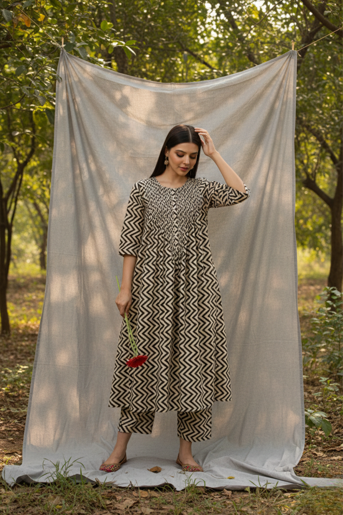 Coord Set Kurta And Pants With Pintuck Yoke And Pockets In Mono Zigzag Cotton by Maati Crafts