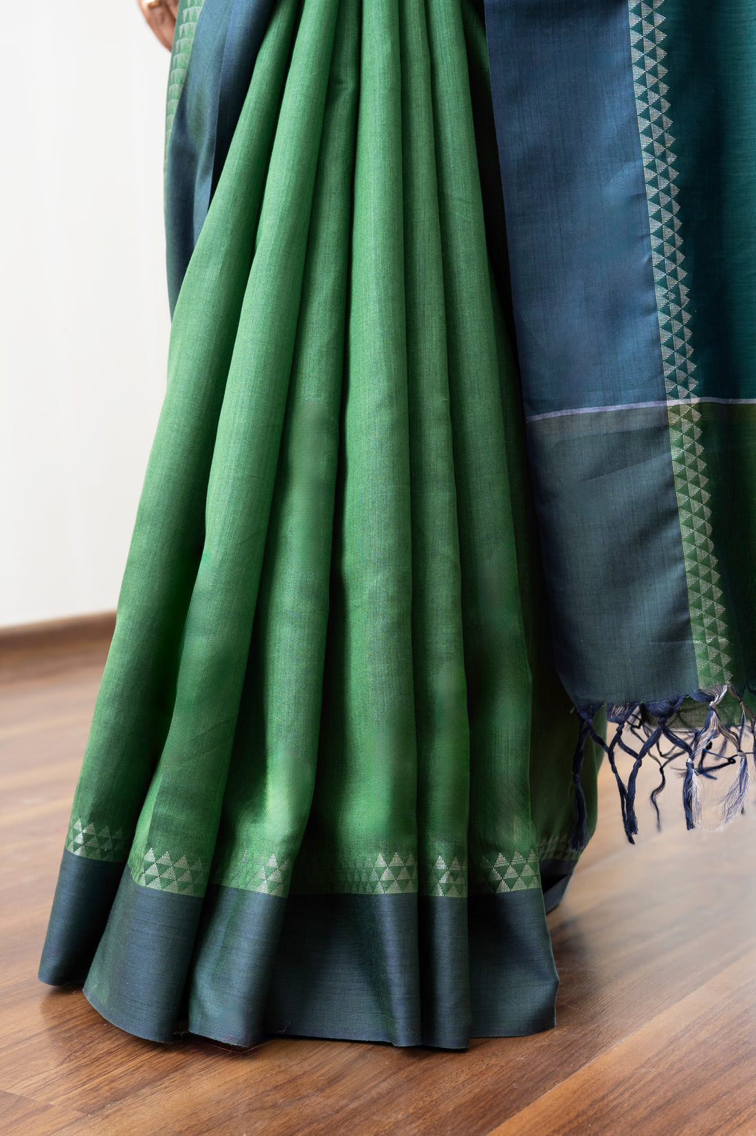 Eri Silk Saree - Verdant Dusk