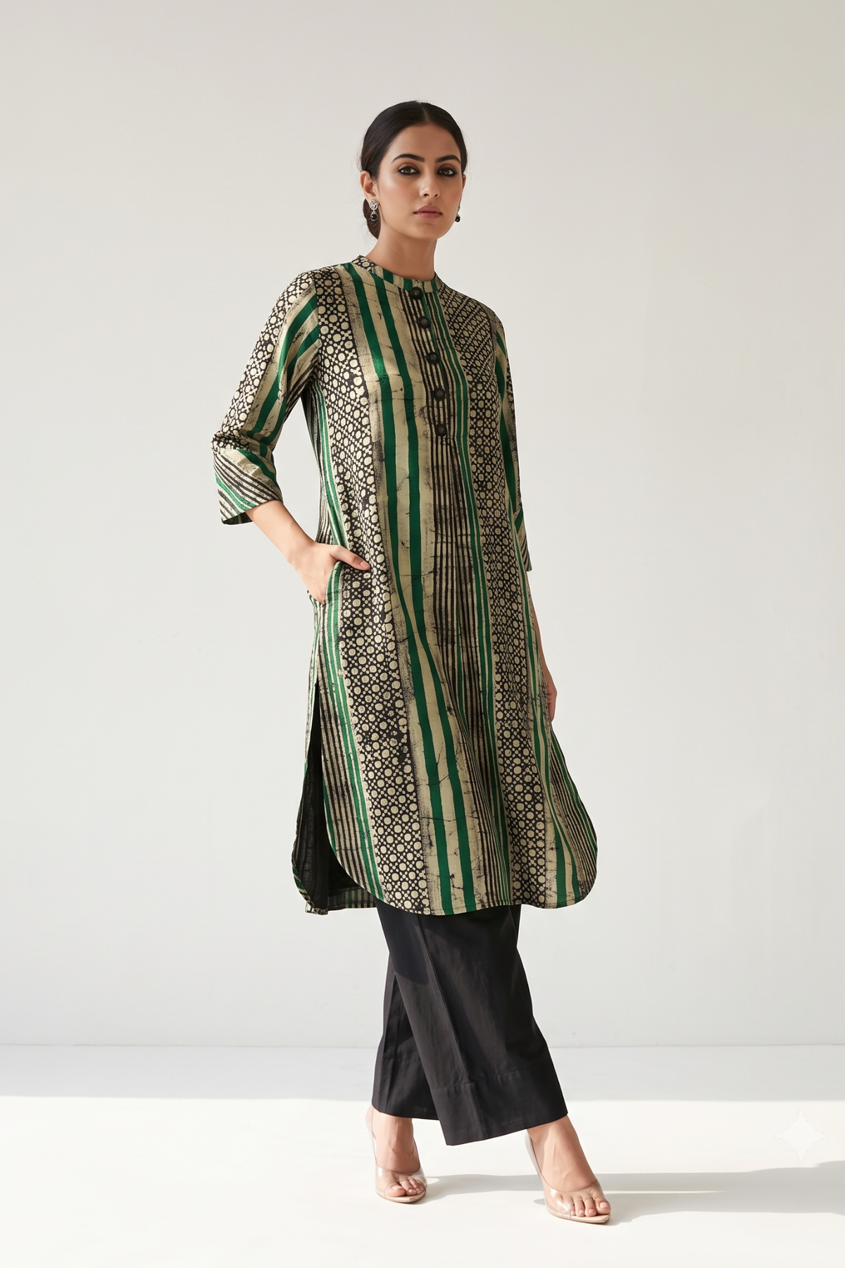 Dark_Botanical_Batik_Geometric_Stand_Collar_Kurta_with_Round_Hemline
