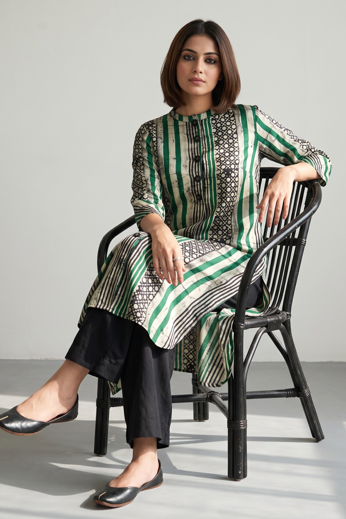 Dark_Botanical_Batik_Geometric_Stand_Collar_Kurta_with_Round_Hemline
