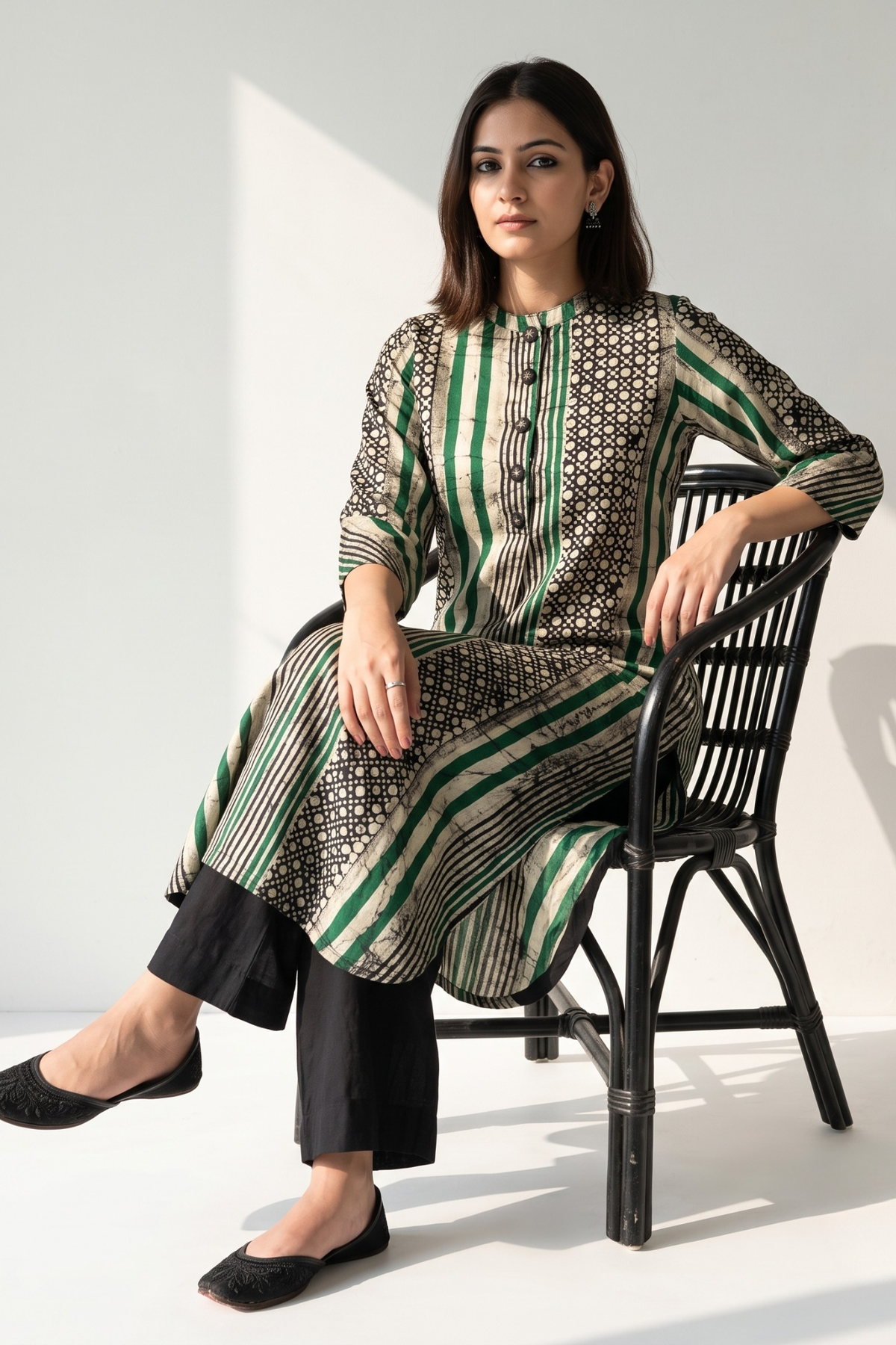 Dark_Botanical_Batik_Geometric_Stand_Collar_Kurta_with_Round_Hemline
