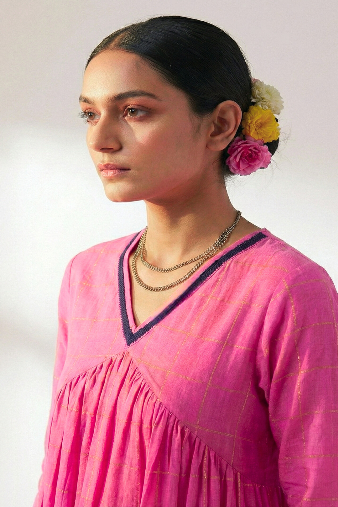 Gulabi Grid & Gold V-Neck Gather Anarkali