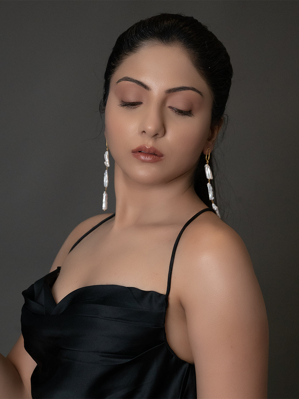 jewelry - berserk - Pearl Drop Danglers