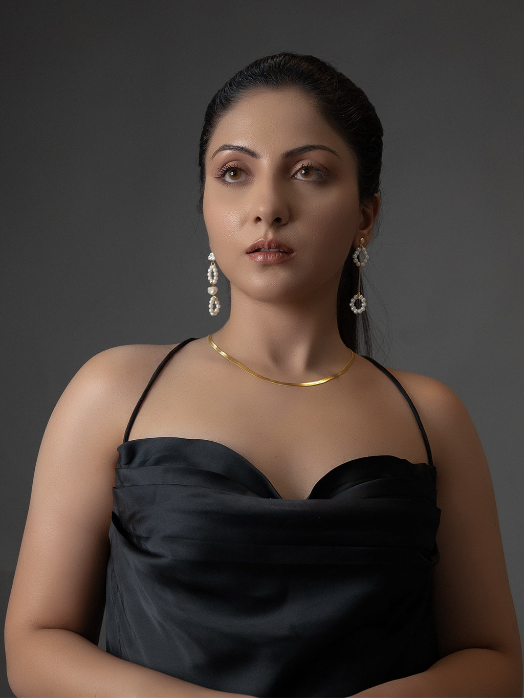 jewelry - berserk - Mismatched Pearl Danglers