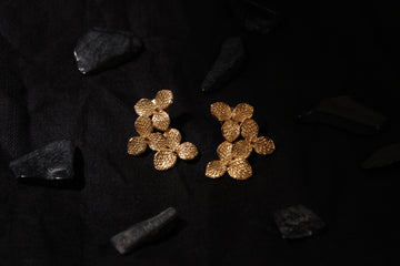 jewelry - berserk - gold plated trillium studs