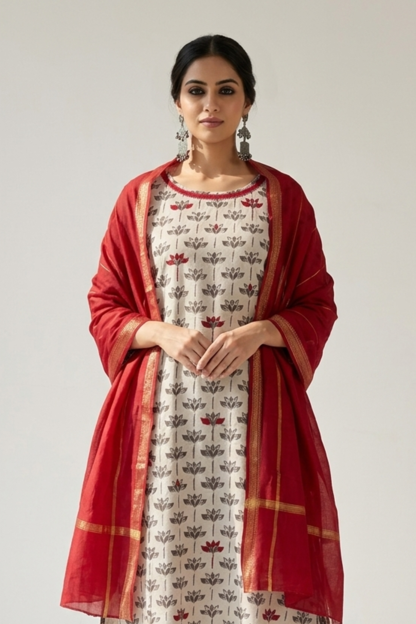 Kashish_Grey_Petal_Bloom_Side_button_Front_Slit_Kurta