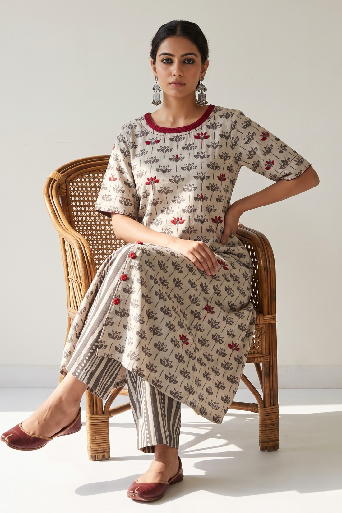 Kashish_Grey_Petal_Bloom_Side_button_Front_Slit_Kurta