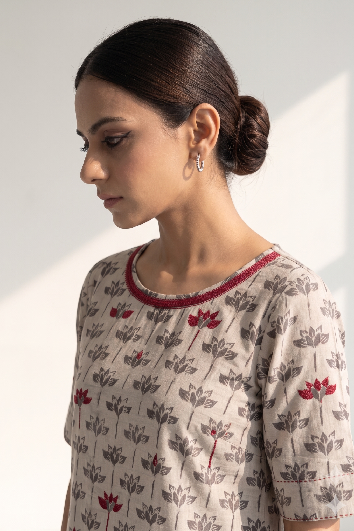 Kashish_Grey_Petal_Bloom_Side_button_Front_Slit_Kurta