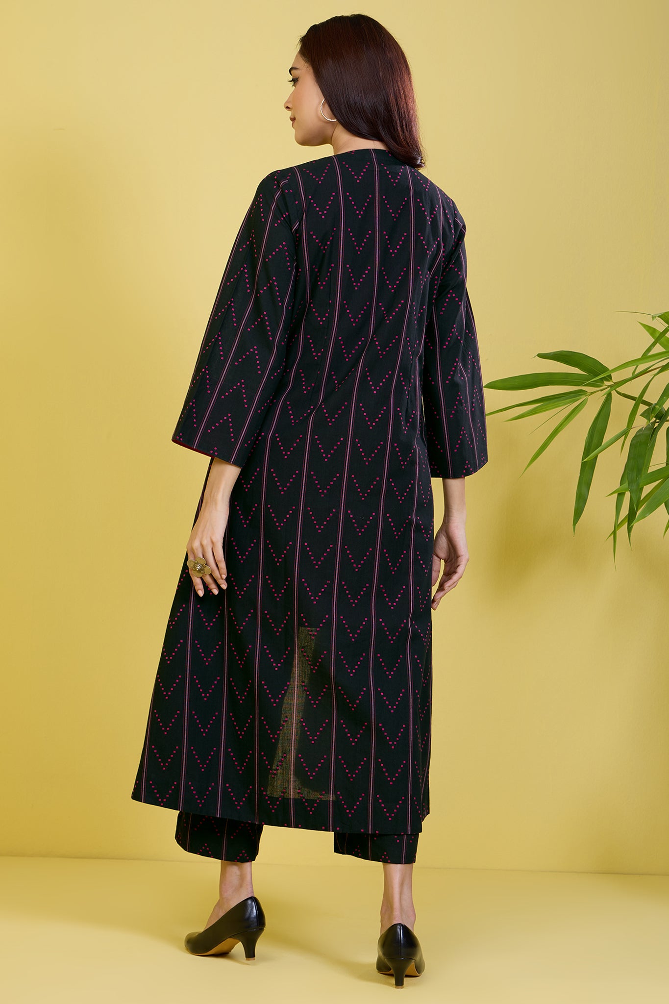 co-ord set front open black jacket with pants & top noir pink