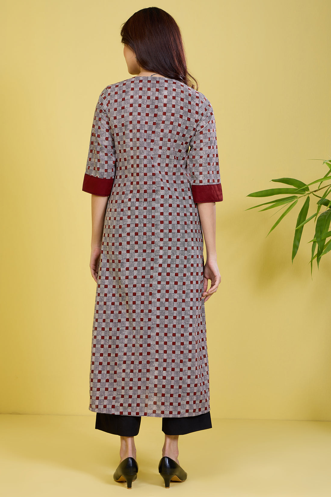 pintuck bagh kurta with slit rouge ebony grid