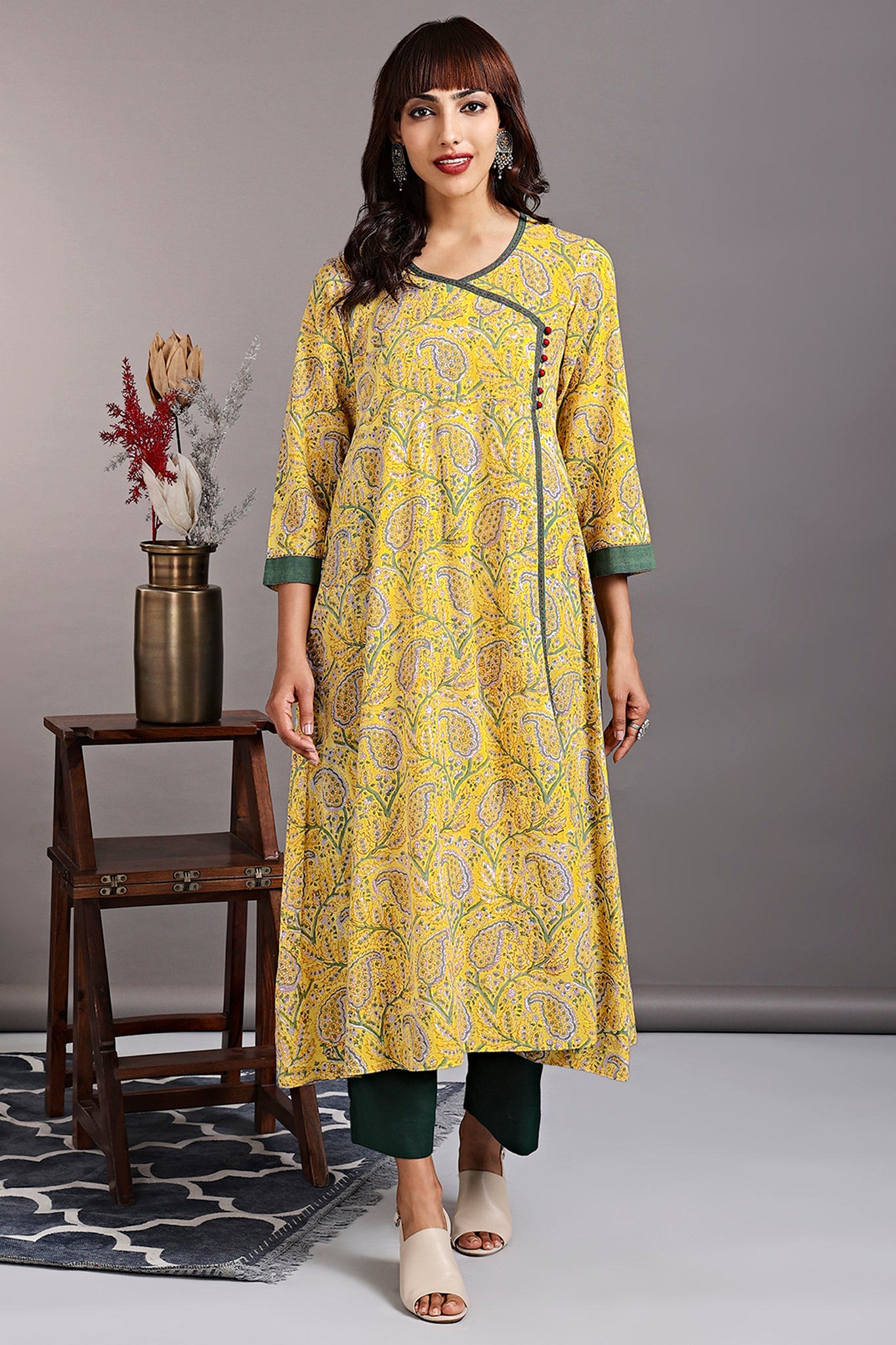 Pink Polyester Overlap Kurta Set With Hand Embroidery And Embellishments at  Soch