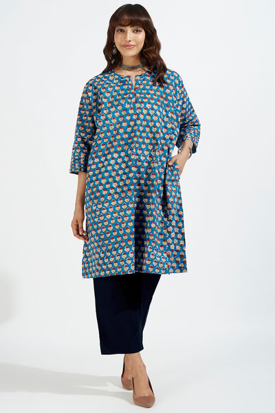 leisure tunic - azure skies & tranquil meadow