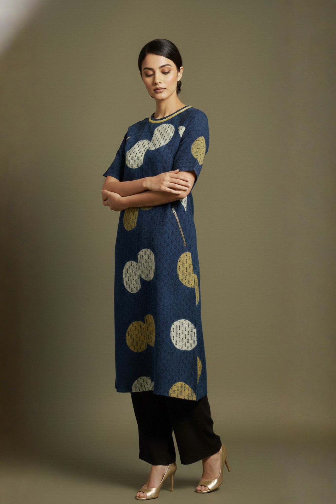 Raglan sleeve Kurta in Indigo Henna Black Ajrakh Round Print with Pockets 