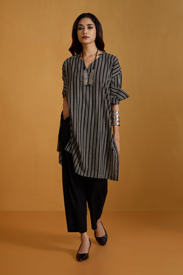 Leisure Geometric Noir Tunic