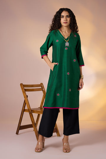 Verdant Rose Silk Slub Luxe Kurta with Butti Embroidery