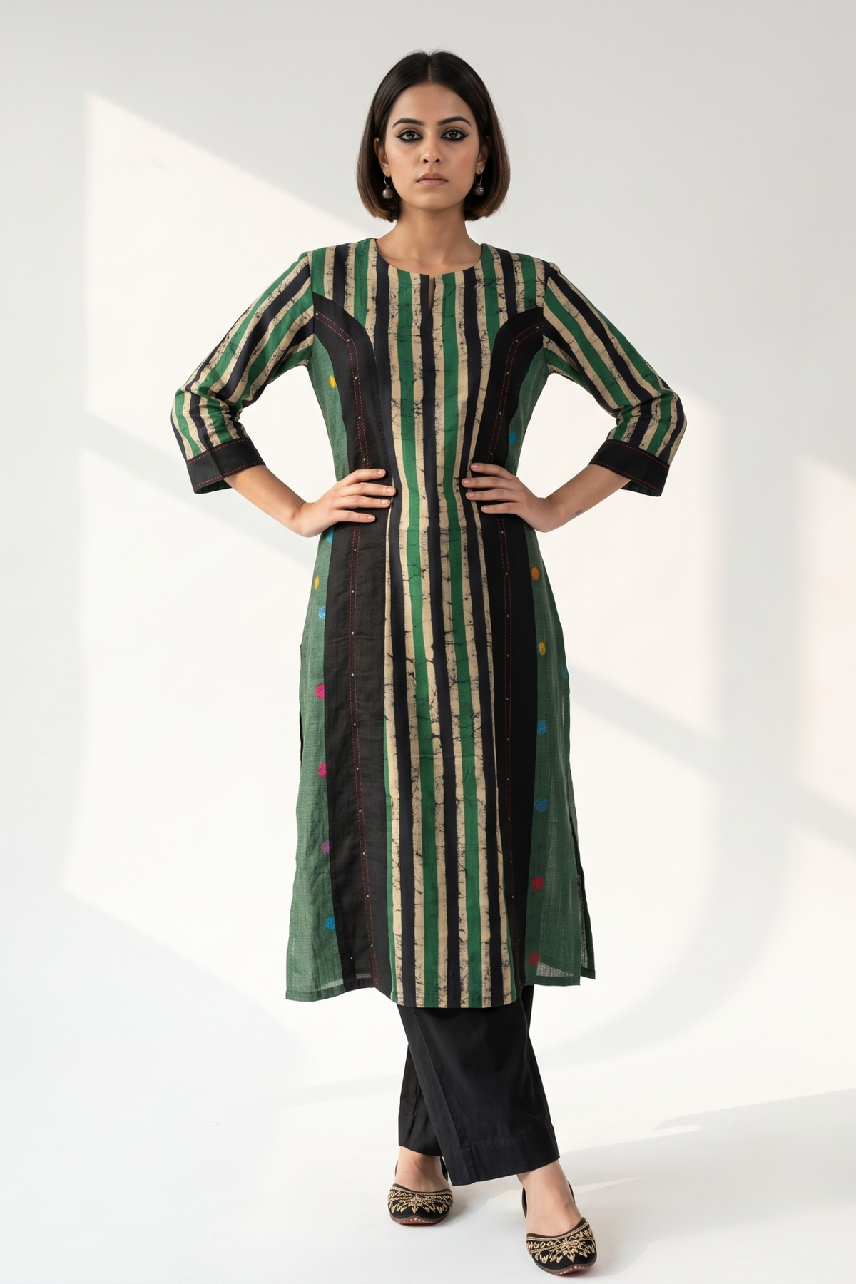 Princess_Cut_Panel_Kurta_In_Verdant_Green_and_Dotted_Landscape