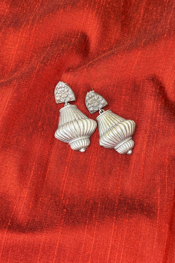 Ribbed Lantern Oxidised Earrings