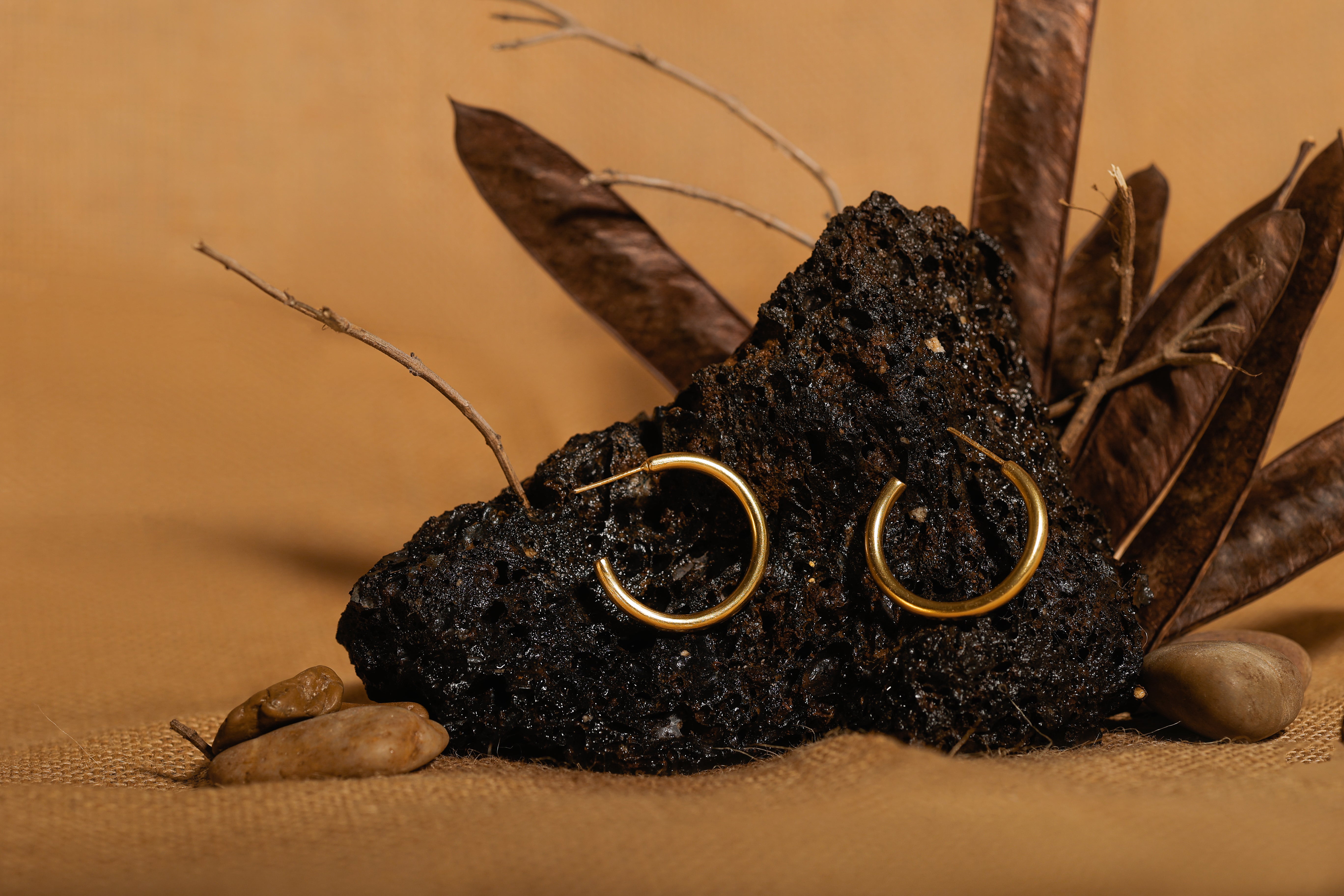jewelry - berserk - Gold Plated Amethyst Stick Studs main image 1