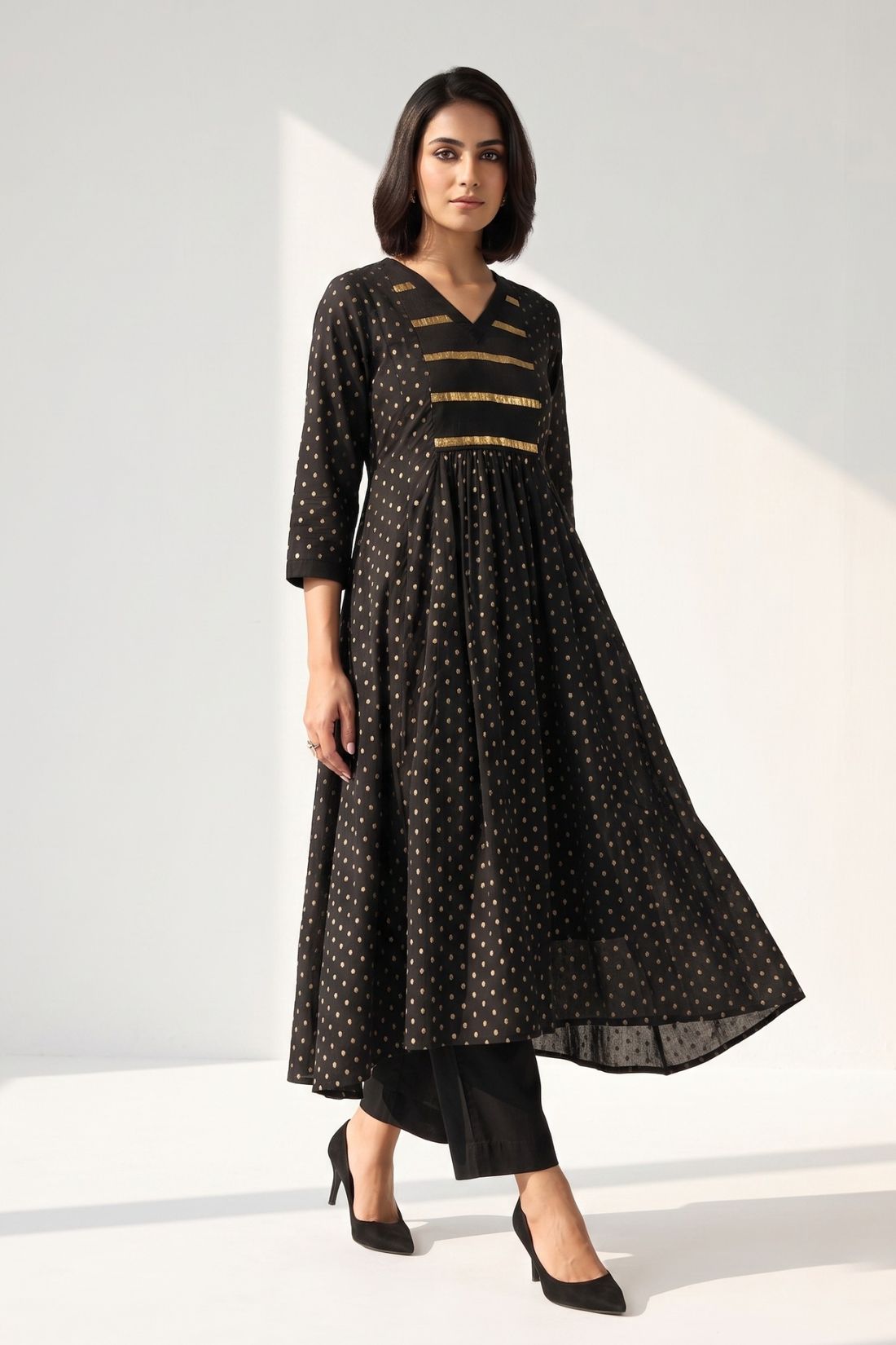 Twilight_Gold_Cotton_V-Neck_Anarkali