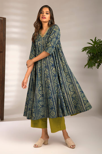 anarkali and many panels - wondrous blue & waterscapes