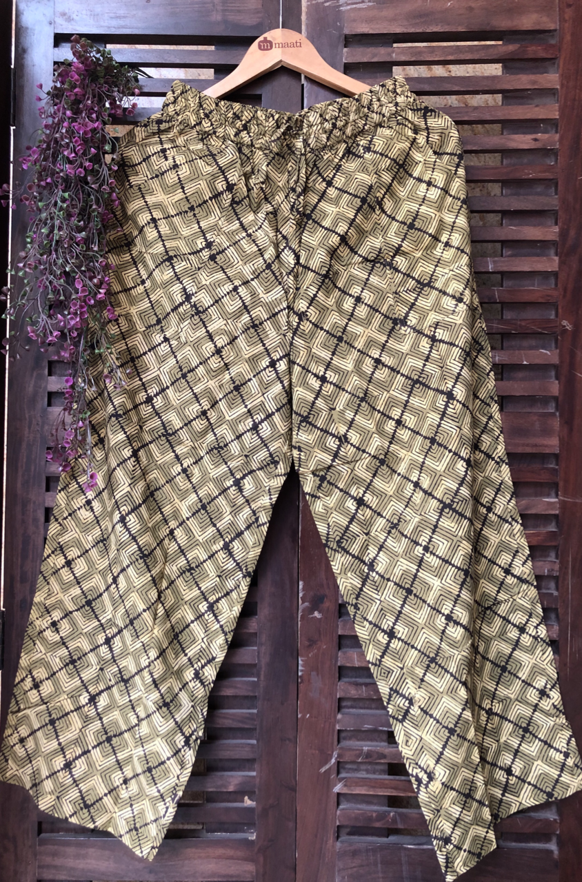 elasticated printed pants - green & geometric squares